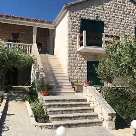 Διαμέρισμα Pina